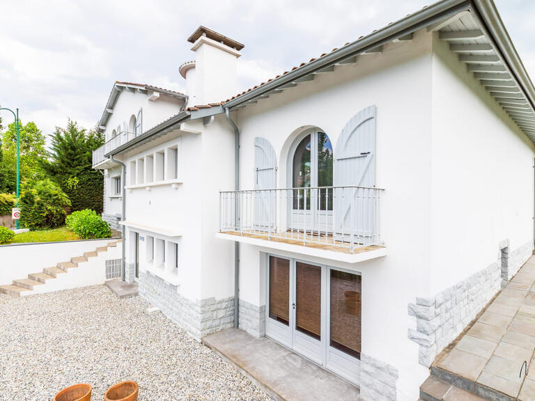 House Hasparren - 4 bedrooms - 346m²