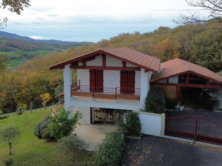 Maison Hasparren - 3 chambres - 121m²