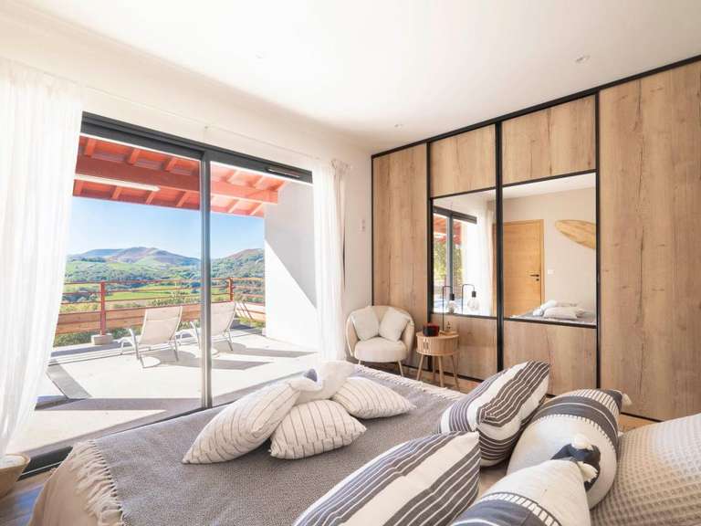 Maison Hasparren - 3 chambres - 121m²