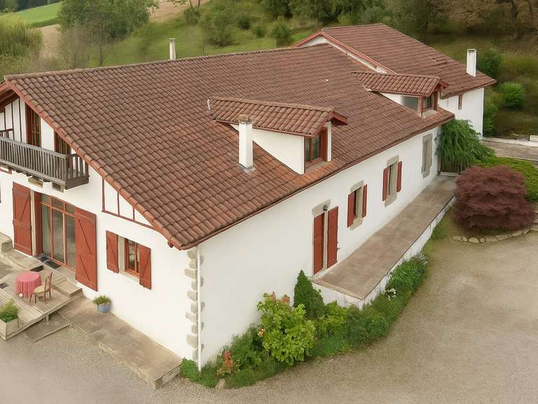 House Hasparren - 7 bedrooms - 492m²