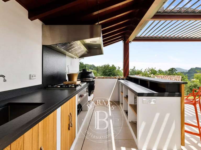 Maison Hasparren - 5 chambres - 338m²