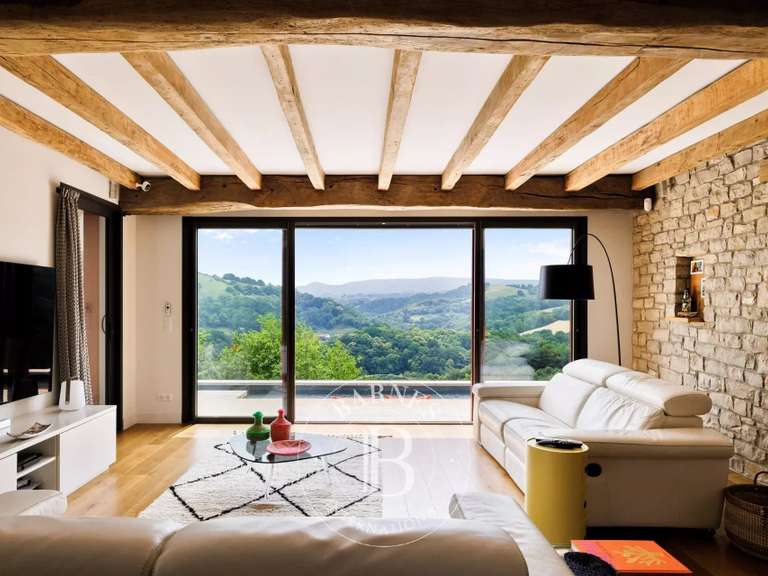 Maison Hasparren - 5 chambres - 338m²