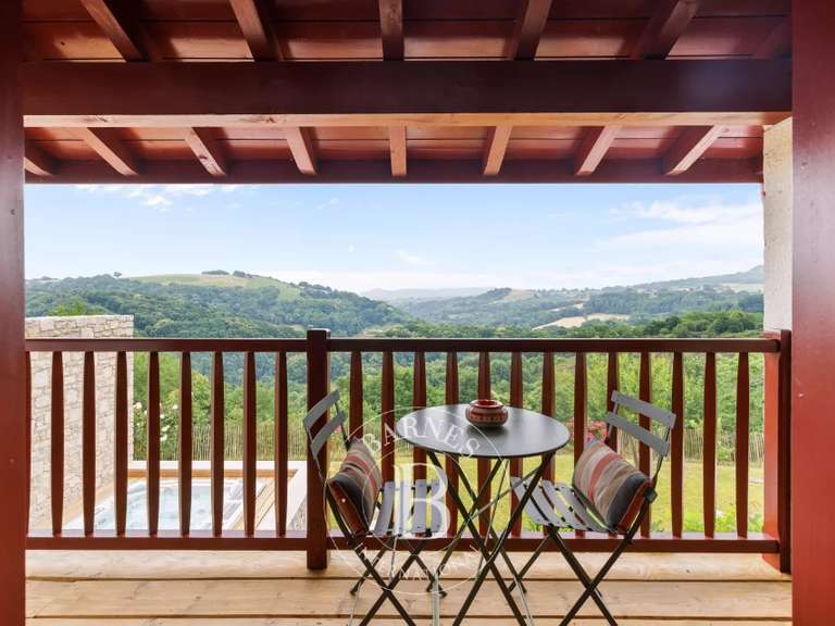 Maison Hasparren - 5 chambres - 338m²