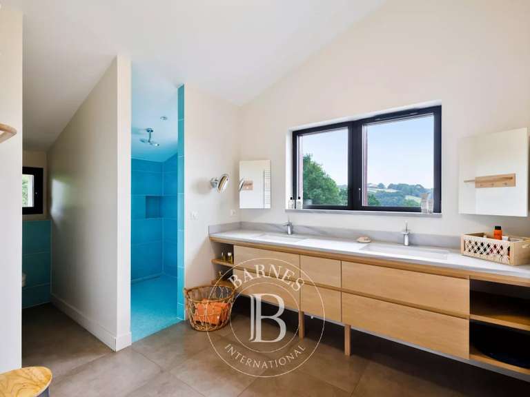 Maison Hasparren - 5 chambres - 338m²