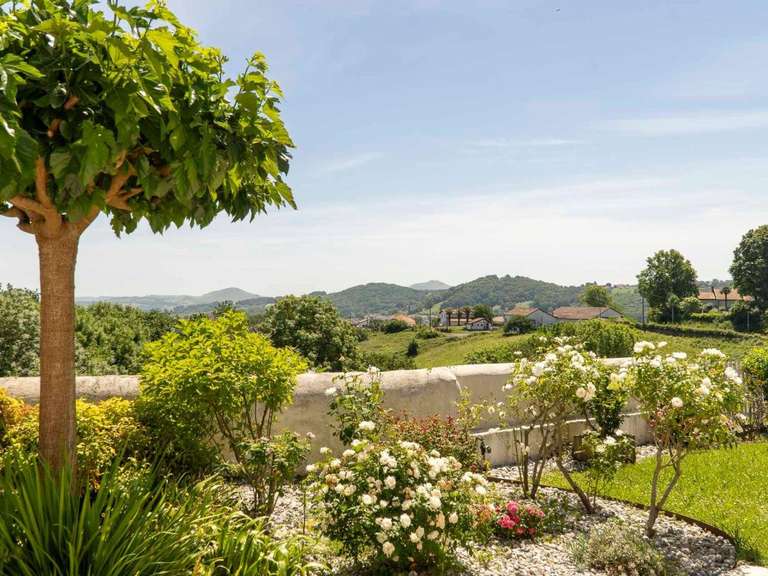 Maison Hasparren - 7 chambres - 380m²