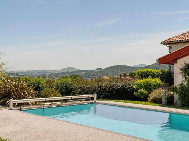 Maison Hasparren - 7 chambres - 380m²