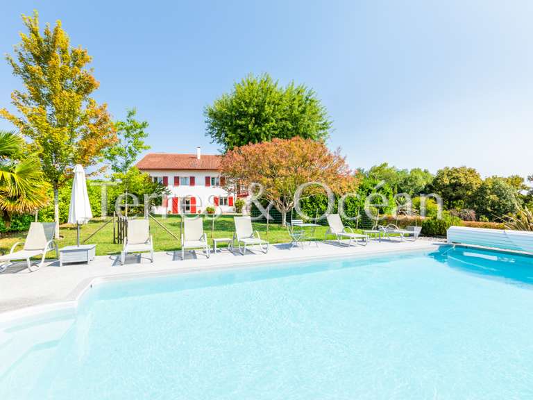 House Hasparren - 7 bedrooms - 261m²