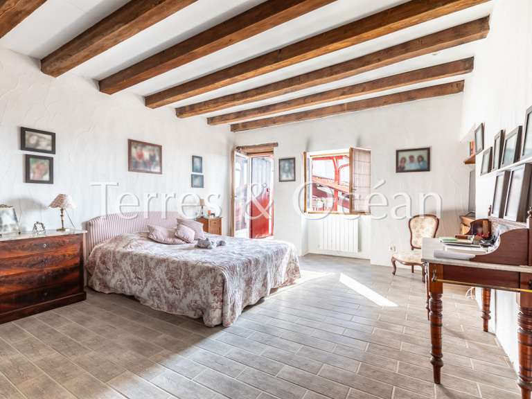 House Hasparren - 7 bedrooms - 261m²