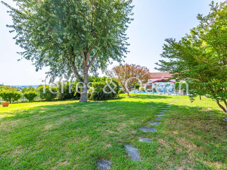 House Hasparren - 7 bedrooms - 261m²