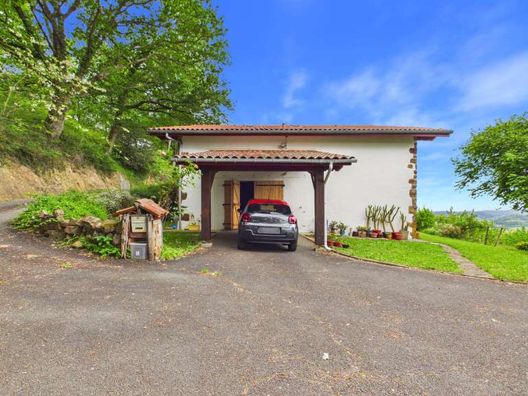 Maison Hasparren - 4 chambres - 178m²