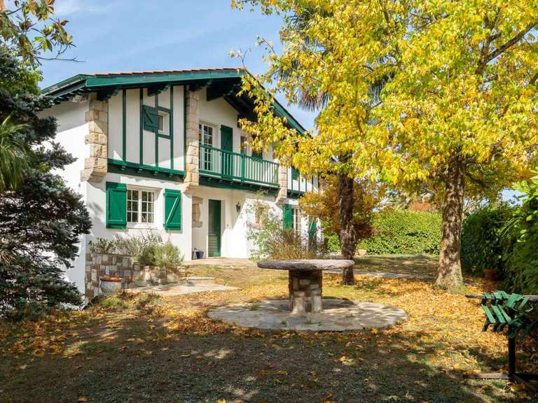Propriété Hasparren - 6 chambres - 223m²