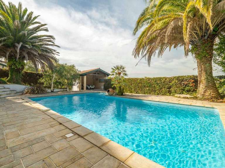 Propriété Hasparren - 6 chambres - 223m²