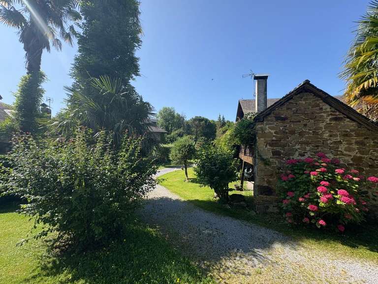 Maison Haut-de-Bosdarros - 14 chambres - 900m²