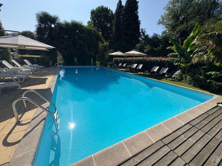 Maison Haut-de-Bosdarros - 14 chambres - 900m²