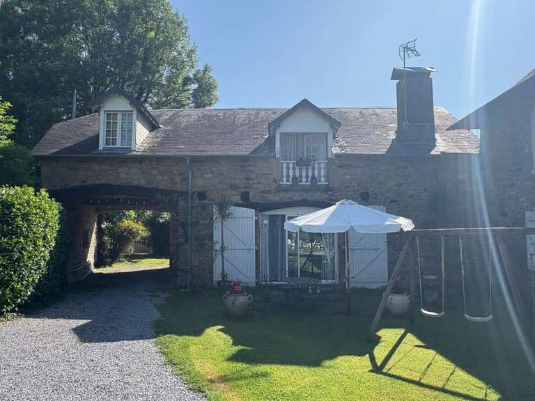 Maison Haut-de-Bosdarros - 14 chambres - 900m²