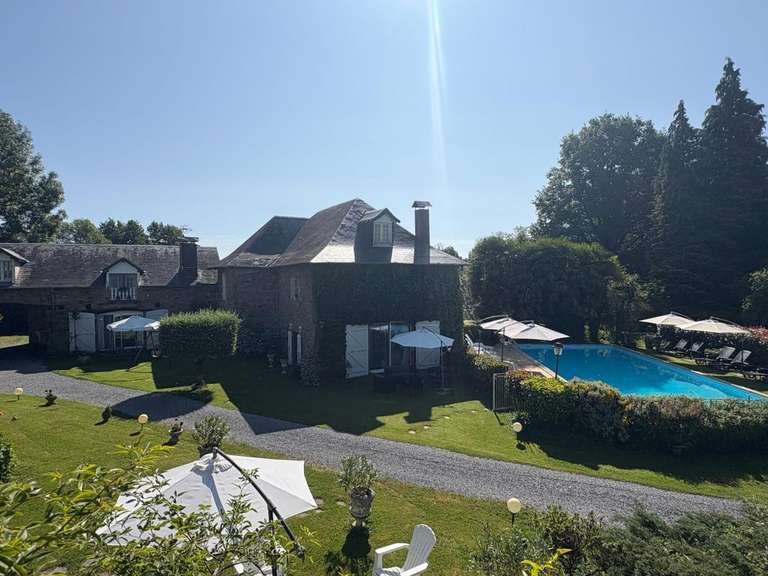 Maison Haut-de-Bosdarros - 14 chambres - 900m²