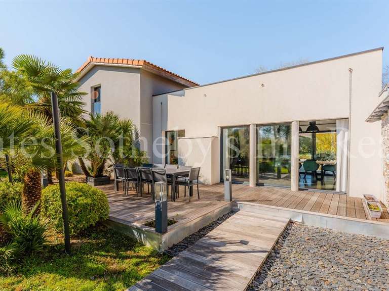 Maison Haute-Goulaine - 7 chambres - 297m²