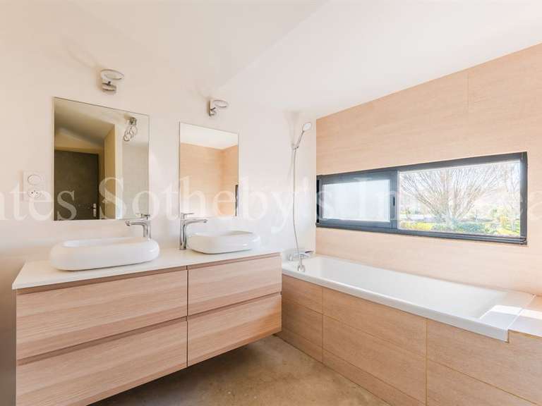 Maison Haute-Goulaine - 7 chambres - 297m²