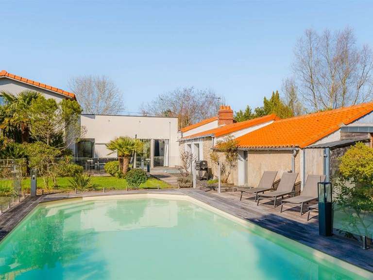Maison Haute-Goulaine - 7 chambres - 297m²