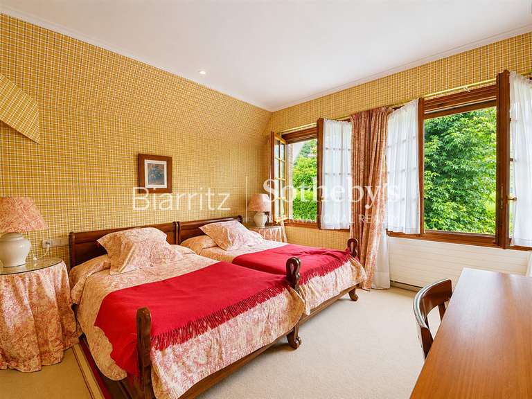House Hendaye - 4 bedrooms - 516m²