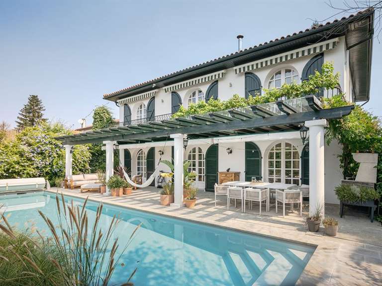 Maison Hendaye - 6 chambres - 202m²