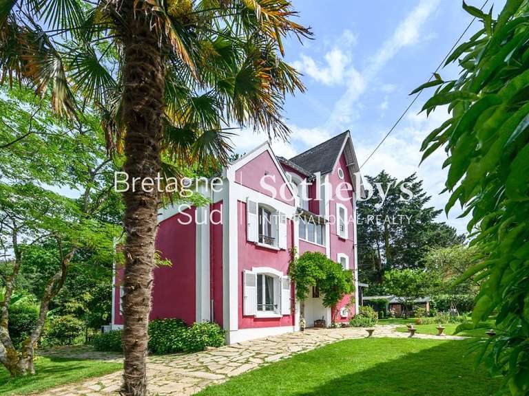 Maison Hennebont - 5 chambres - 320m²