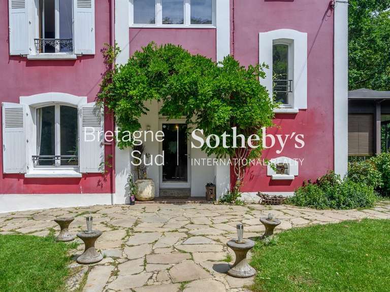 Maison Hennebont - 5 chambres - 320m²