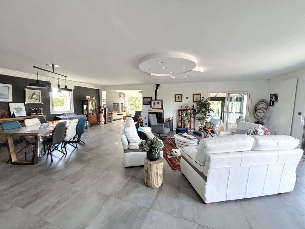 Maison Hillion