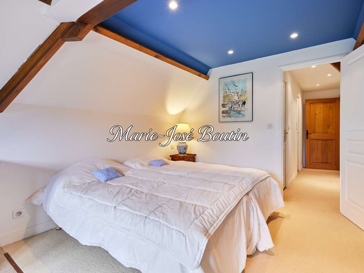House Honfleur