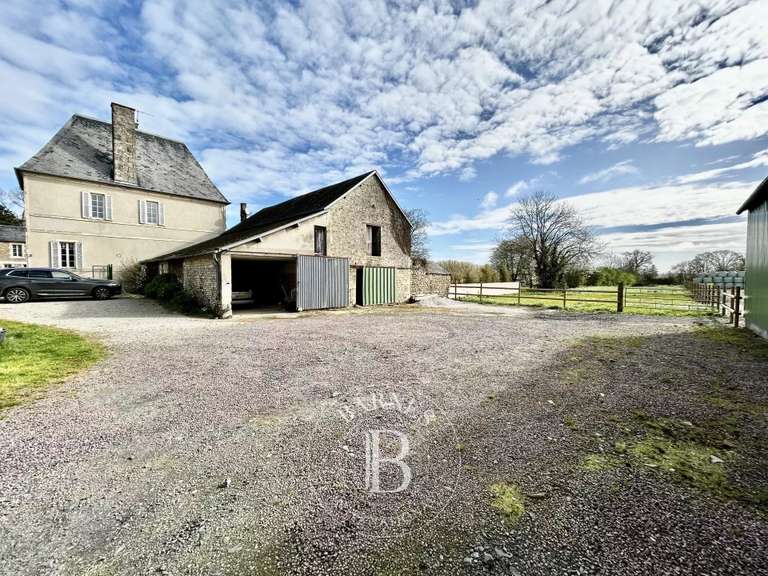 Maison Hottot-les-Bagues - 6 chambres - 372m²