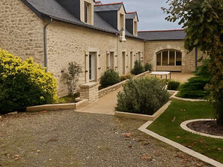 Maison Huillé-Lézigné