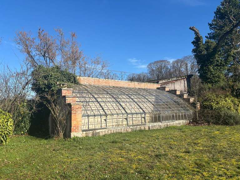 Château Huisseau-sur-Mauves - 11 chambres - 900m²