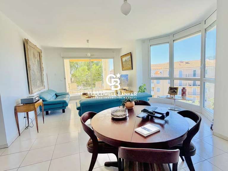 Appartement Hyères - 3 chambres - 101m²