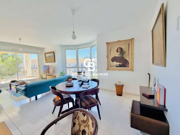 Appartement Hyères - 3 chambres - 101m²