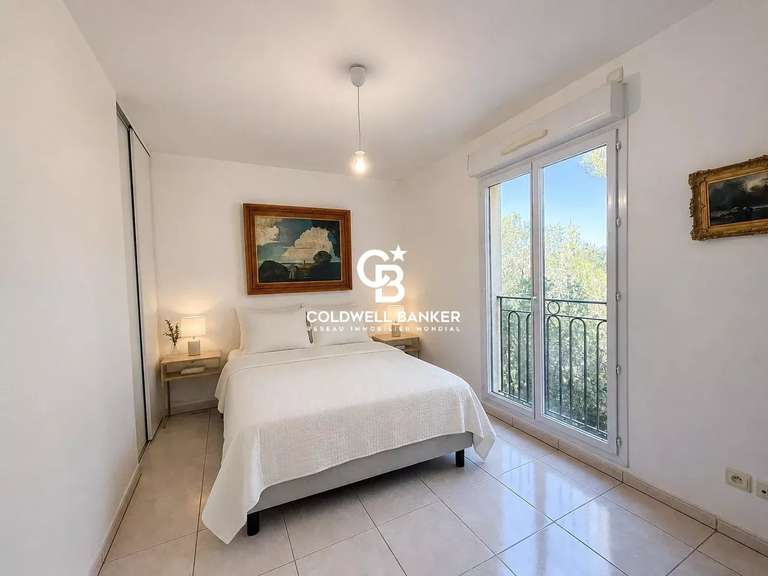 Appartement Hyères - 3 chambres - 101m²