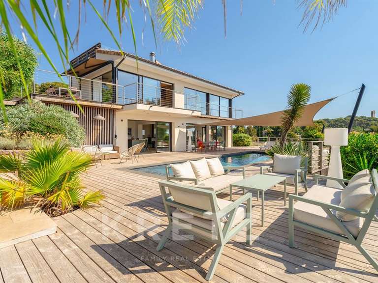 Maison Hyères - 7 chambres - 290m²