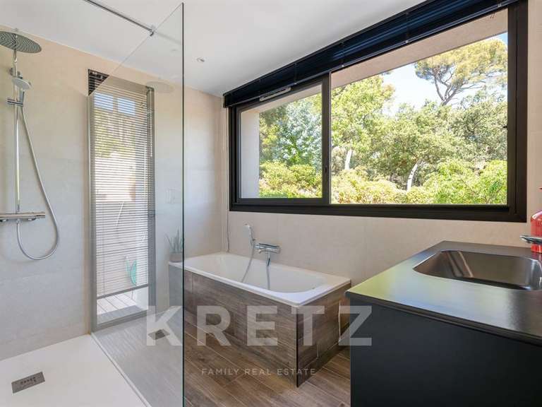 Maison Hyères - 7 chambres - 290m²
