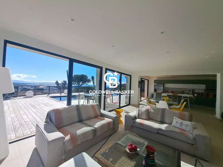 Villa Hyères - 7 bedrooms - 290m²