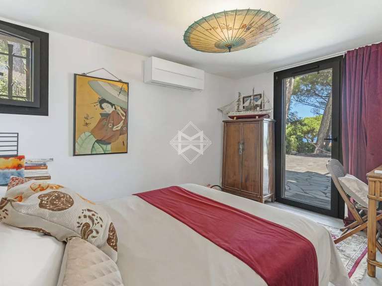 Villa with Sea view Hyères - 3 bedrooms - 200m²