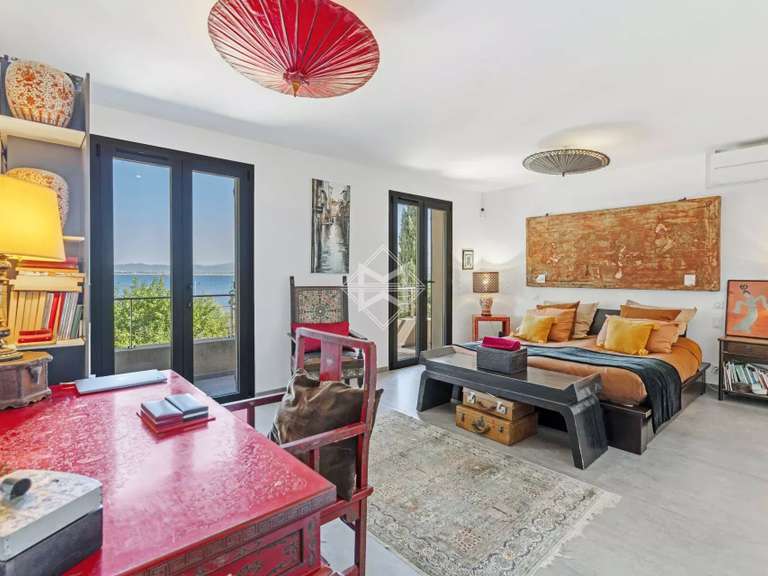 Villa with Sea view Hyères - 3 bedrooms - 200m²