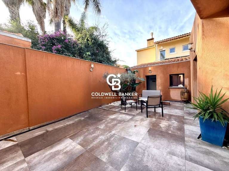 Villa with Sea view Hyères - 4 bedrooms - 156m²