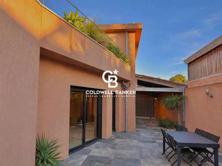 Villa with Sea view Hyères - 4 bedrooms - 156m²