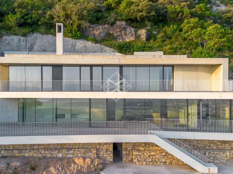 Villa Hyères - 5 bedrooms - 300m²