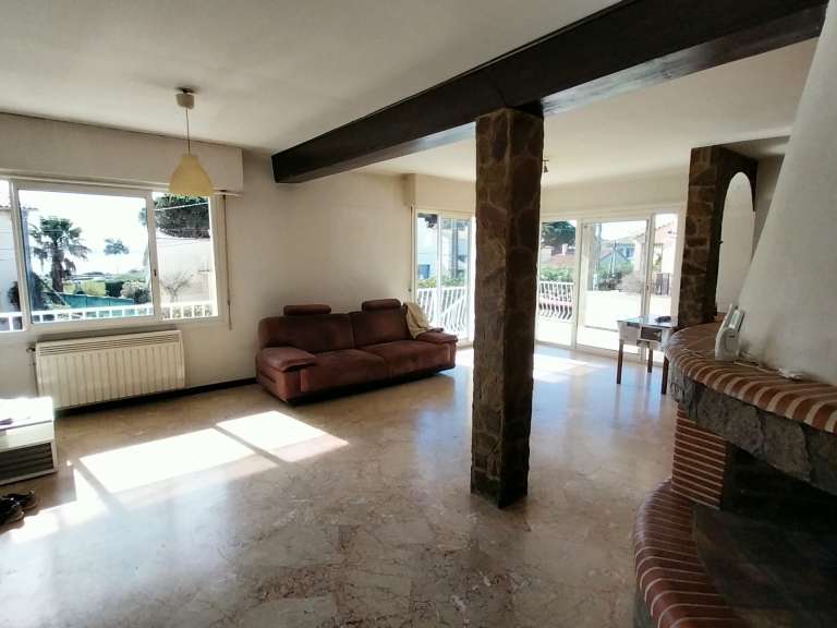 Villa avec Vue sur mer Hyères - 7 chambres - 238m²