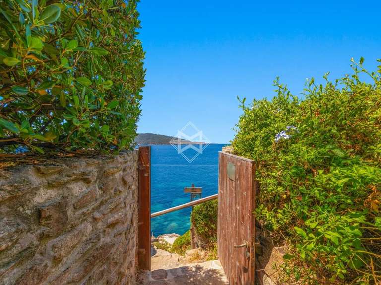 Villa with Sea view Hyères - 12 bedrooms - 370m²