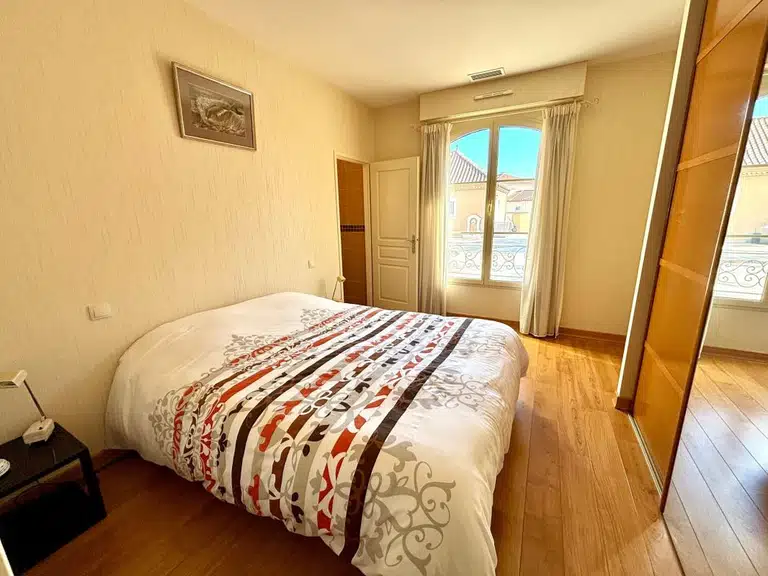 House Idron - 5 bedrooms - 237m²