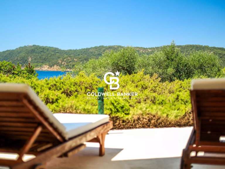 Villa with Sea view ile-du-levant - 3 bedrooms - 3842m²