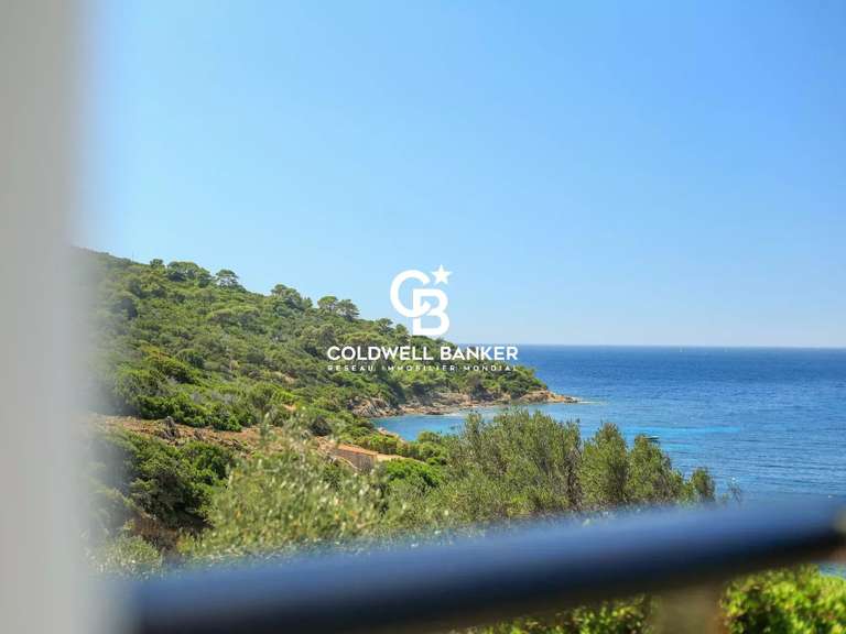 Villa with Sea view ile-du-levant - 3 bedrooms - 3842m²