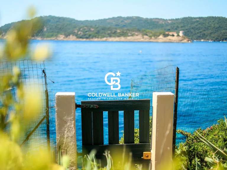 Villa with Sea view ile-du-levant - 3 bedrooms - 3842m²