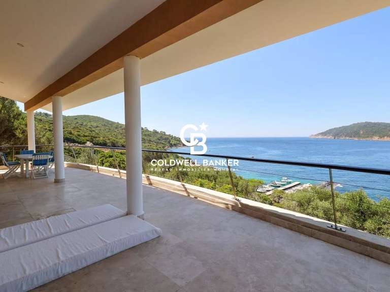 Villa with Sea view ile-du-levant - 3 bedrooms - 3842m²